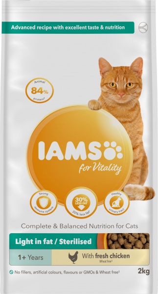 Iams Cat Adult Vitality Light in Fat/Sterilised Chicken 2 x 2kg