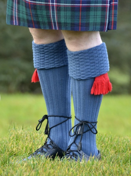 House Of Cheviot Men's Pipe Band Sock Kilt Hose - Ecru